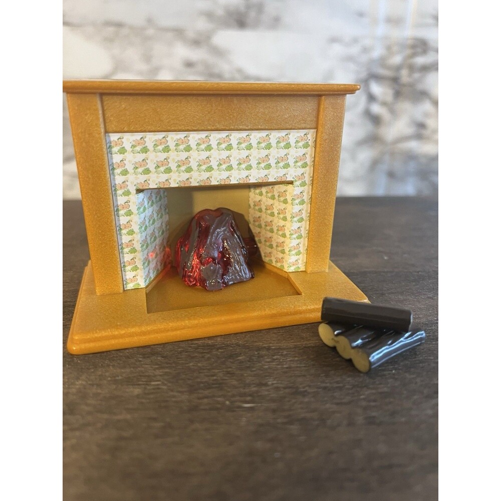Calico Critter Sylvanian Familes Light Up Fireplace With Logs
